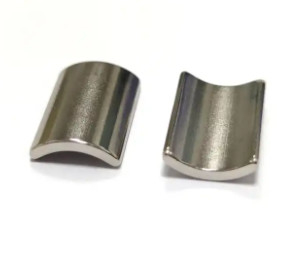 Ndfeb Neodymium मोटर चुंबक Zn कोटिंग N52 सुपर मजबूत पृथ्वी चुंबक
