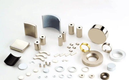 कस्टम आकार का स्थायी चुंबक नियोडियम लोहे बोरॉन चुंबक N52